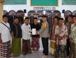 Kapolresta Pati Gelar Bakti Sosial di Bulan Ramadan, Kunjungi Majelis Masjid Riyadlus Sholihin