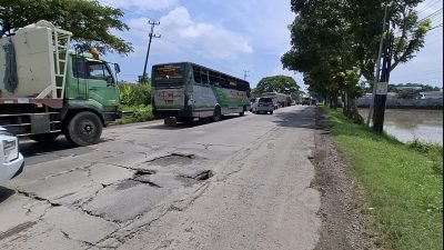 Kerusakan Jalan Pantura Pati Berpotensi Ganggu Arus Mudik Lebaran 2025