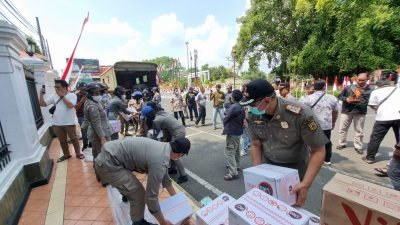 Aksi Donasi Masyarakat Pati Bersatu Ricuh, Satpol PP Angkut Air Mineral untuk Demo Tolak Kenaikan PBB