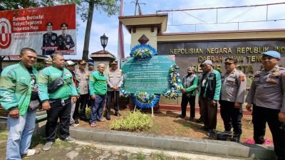 Karangan Bunga dari Pati untuk Jakarta, Simbol Solidaritas Driver Ojol