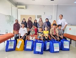BRI Unit Jaken Salurkan Bantuan Sembako bagi Anak Yatim dan Janda Sekitar Kantor