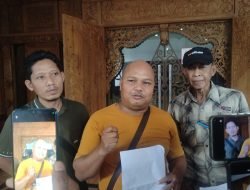 Yayak Gundul Datangi DPRD Pati, Soroti Pajak Karaoke yang Hilang