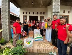 Suhartini Turun Langsung Bantu Korban Banjir di Desa Sidokerto Pati