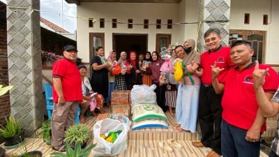 Suhartini Turun Langsung Bantu Korban Banjir di Desa Sidokerto Pati