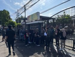 Ratusan Massa AMPB Kawal Sidang Vonis Botok dan Pak RW di PN Pati