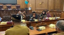 Kastomo Tegaskan Peran DPRD Kawal Kebijakan Kepsek, Pastikan Sesuai Aturan