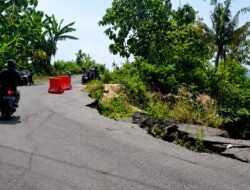 DPRD Soroti Lambannya Perbaikan Jalan Longsor di Kayen, Minta Infrastruktur Jadi Prioritas